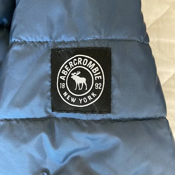 Abercrombie & Fitch Cozy Jacket - Picture 3 of 4